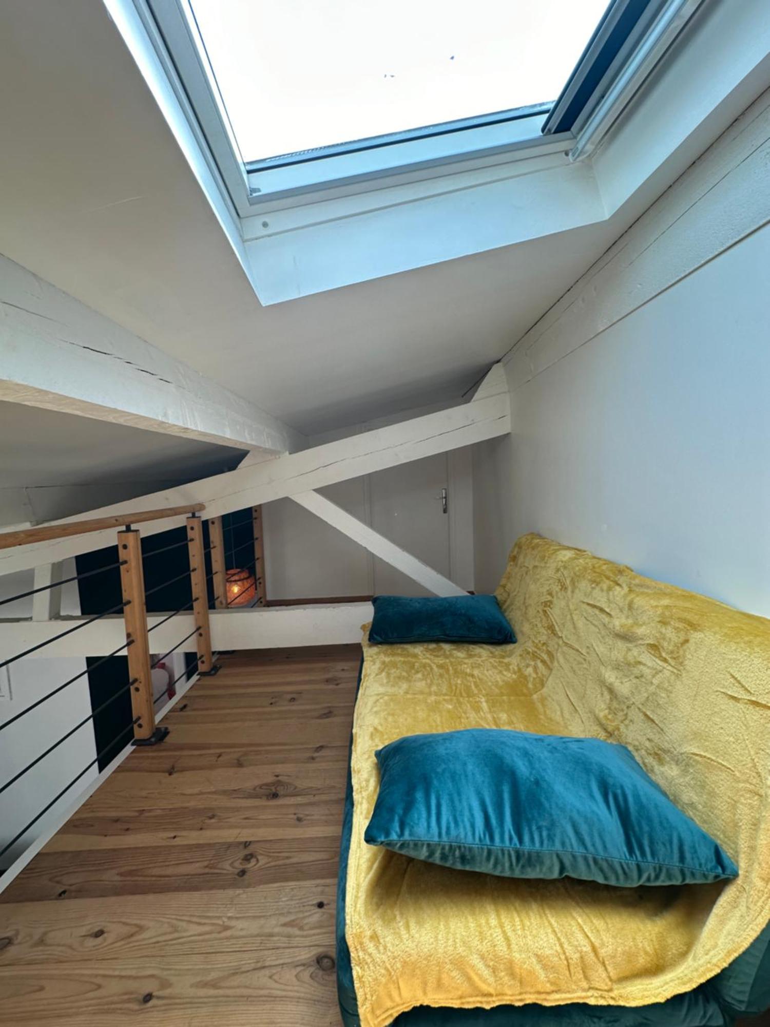 Appartement Avec Vue Sur L Eglise Des Saintes מראה חיצוני תמונה